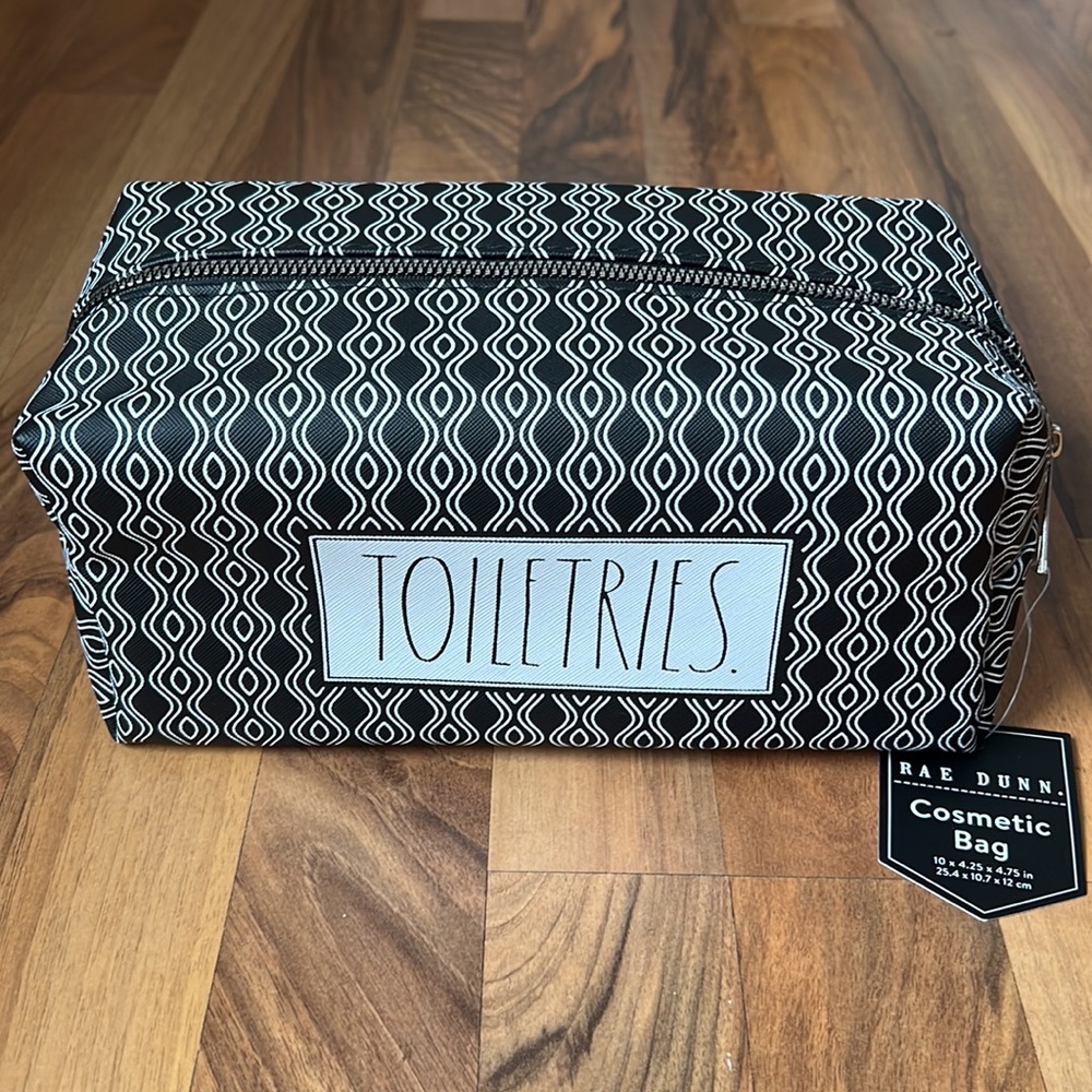 NWT Rae Dunn TOILETRIES. Cosmetic Bag